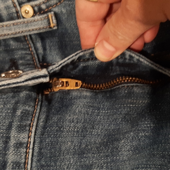 Women's Size 27 7 For All Man Kind Washed Cropped Boot Jeans - Picture 10 of 11